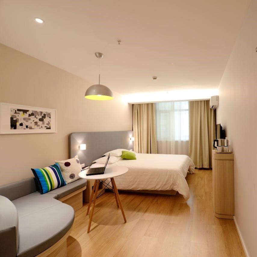 Premium Airbnb Booking